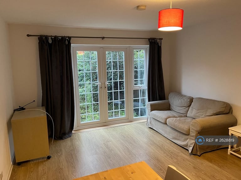 2 bedroom house in Bluecoat Close, Nottingham, NG1 (2 bed) (#2628819)