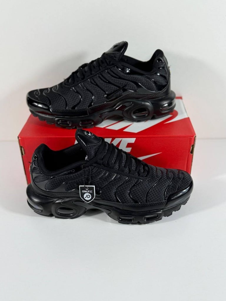 Brand New men's trainers 