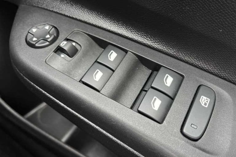 2023 Vauxhall Corsa 1.2 Design 5dr HATCHBACK PETROL Manual