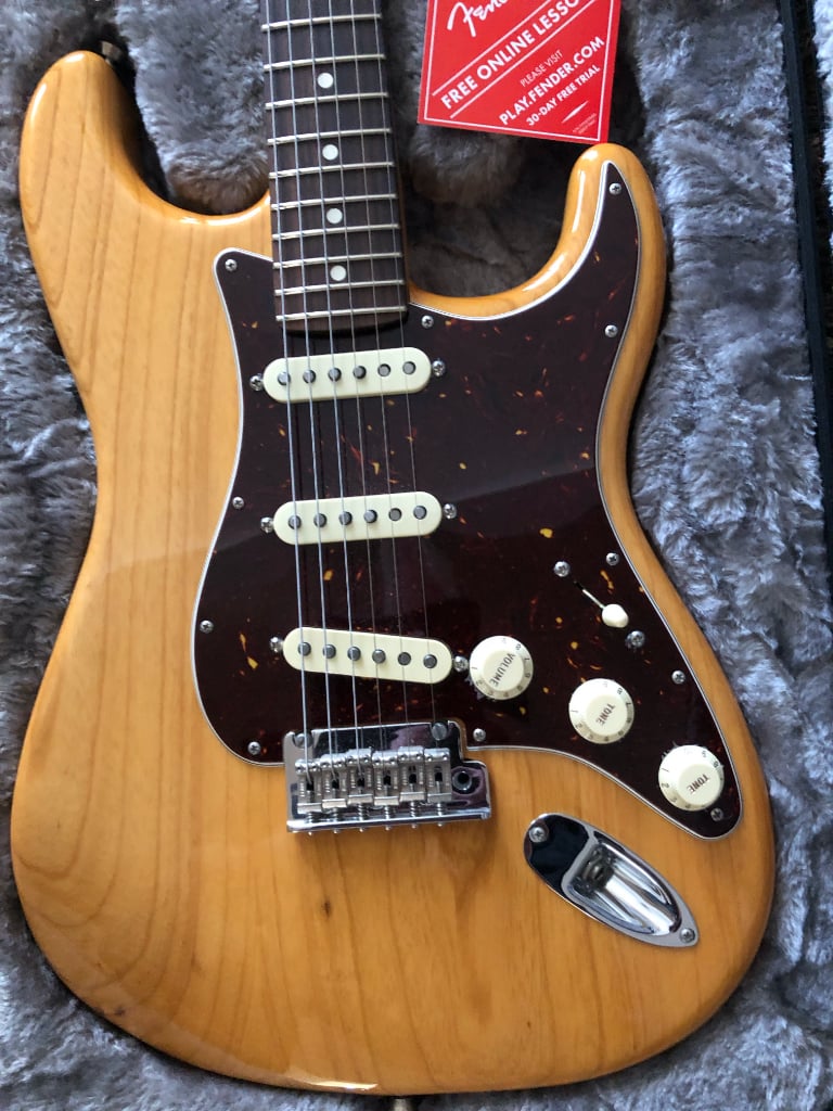 Fender Professional Stratocaster in Aged Light Ash , Mint