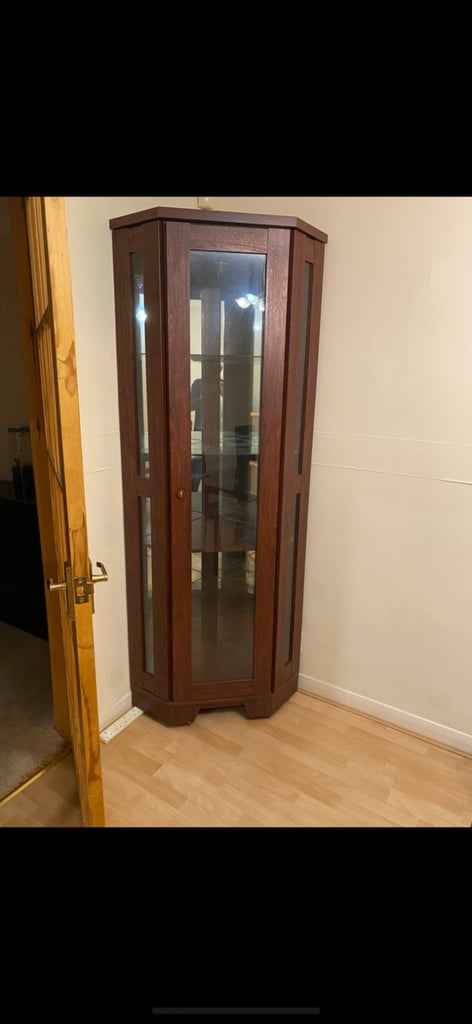 Display cabinet, interior lighting (corner)
