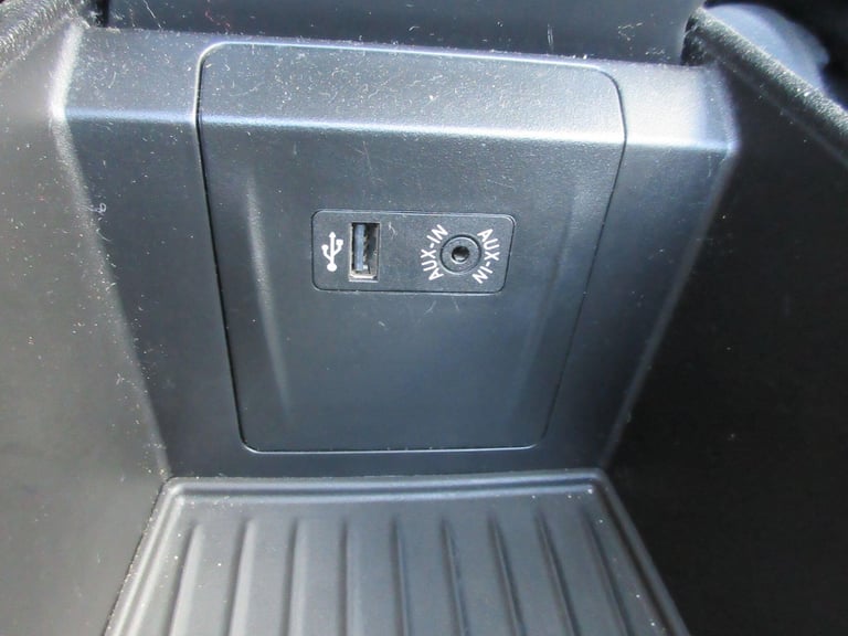 2016 BMW 2 Series Gran Tourer 220i Luxury Gran Tourer ESTATE Petrol Automatic