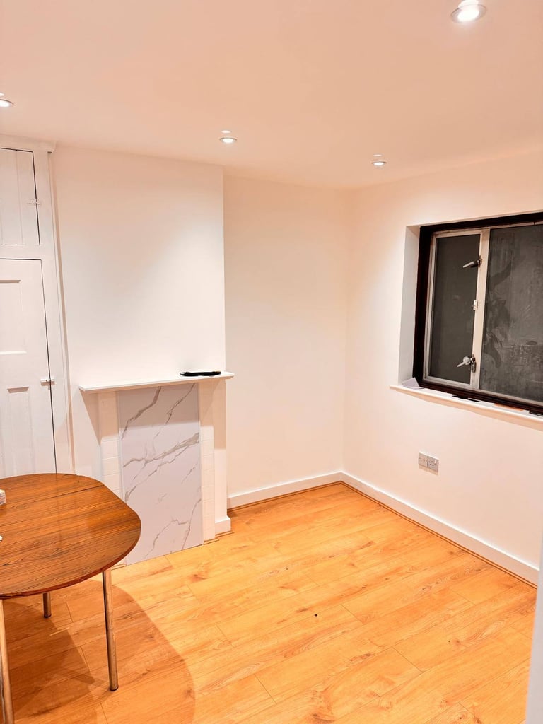 Spacious and Cosy Double Room for Rent in - HA2 7AQ