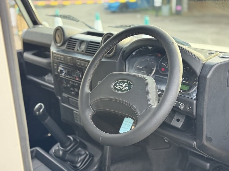 2010 Land Rover Defender Hard Top TDCi PANEL VAN DIESEL Manual