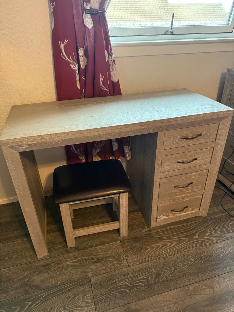 image for Oak dressing table