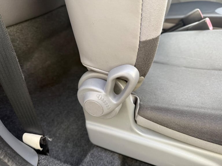 2008 Peugeot 107 1.0 12V Kiss Euro 4 3dr HATCHBACK Petrol Manual - Image 17