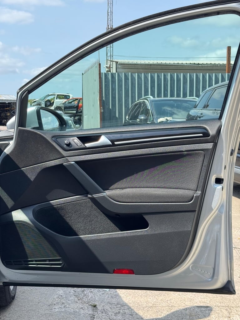 2025 Volkswagen Golf 1.4 tsi bluemotion DSG  Hatchback PETROL Automatic