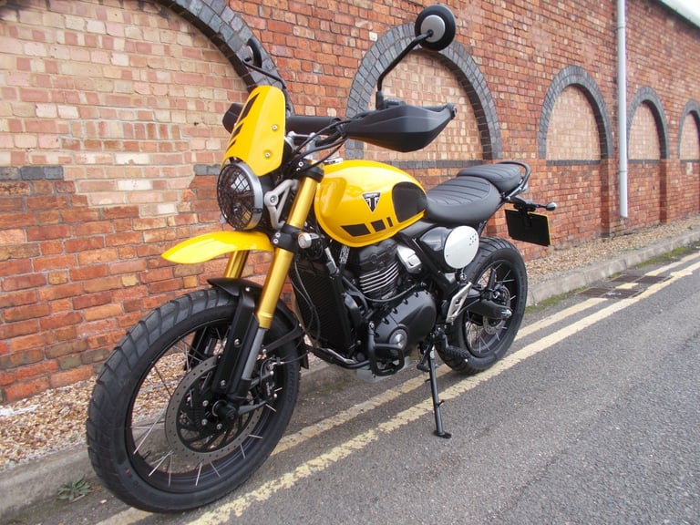 2025 Triumph Scrambler 400 XC