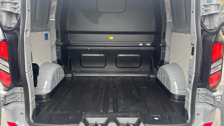 2025 Ford Transit Custom 320 L1 Diesel Fwd 2.0 EcoBlue 136ps H1 Double Cab Van Limited Auto Crew ...