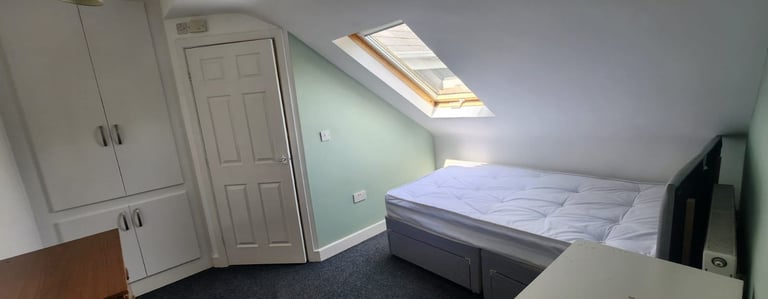 Shared Room for Rent in a Spacious, Friendly House at S6