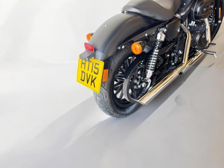 2015 Harley-Davidson Sportster 883 XL883N Iron 883