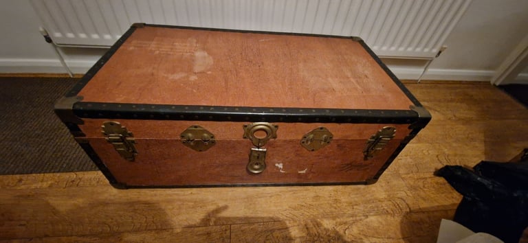 Large Chest / Overpond Trunk 1940s wood Metal Storage / Coffee Table 36"