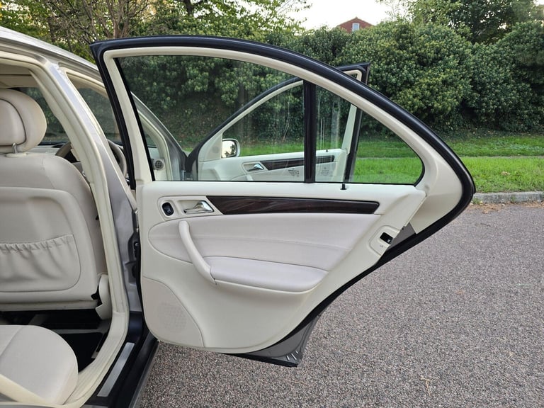 2006 Mercedes-Benz C Class 1.8 C180 Kompressor Elegance SE 4dr SALOON Petrol Automatic