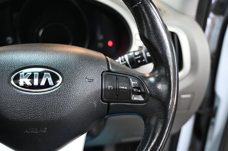 2013 Kia Sportage 2.0 CRDi KX-4 SUV 5dr Diesel Manual AWD Euro 5 (181 bhp) ESTATE Diesel Manual