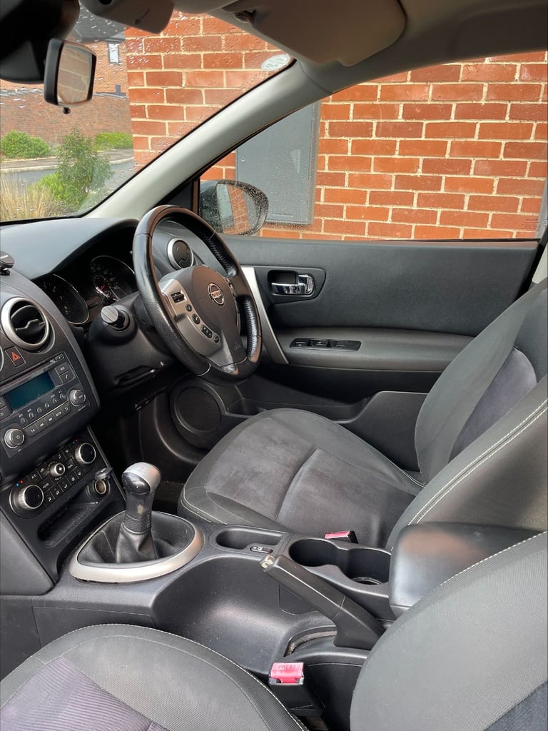 Nissan Quashqai 2012, Manual, Petrol, 5 doors, Excellent Condition with Long MOT