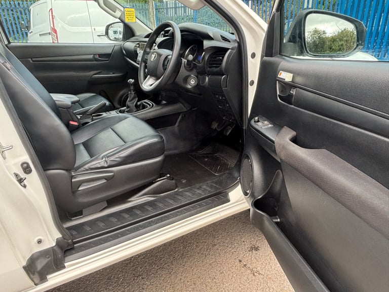 2020 Toyota Hilux 150 PS AWD Active Extra Cab Pick Up 2.4 D-4D  PICK UP Diesel Manual