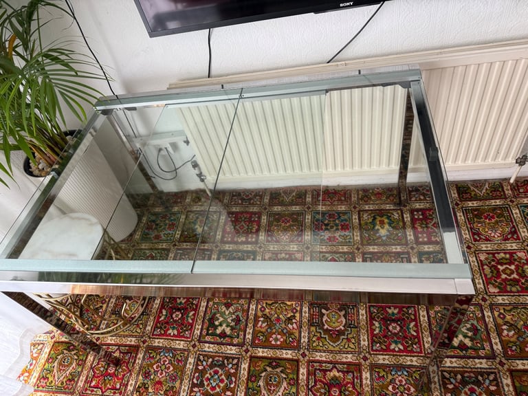 IKEA Glass extendable dining table 