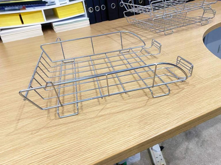 NEW FIVE Chrome Wire Frame Desk Filing Trays 5 Steel Home Office Admin Paperwork In Tray RRP £49.95