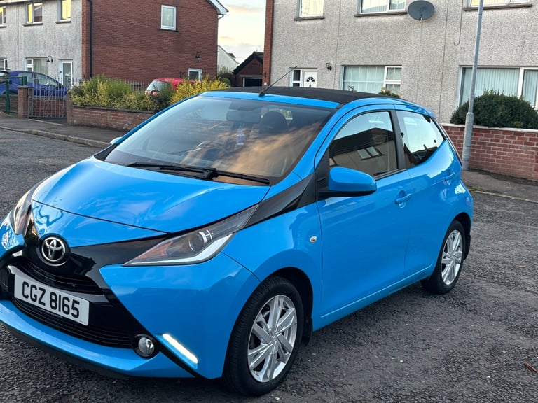 Toyota, AYGO, Hatchback, 2016, Manual, 998 (cc), 5 doors