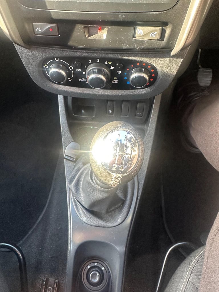 2017 Dacia Duster 1.2 TCe Prestige Euro 6 (s/s) 5dr HATCHBACK Petrol Manual