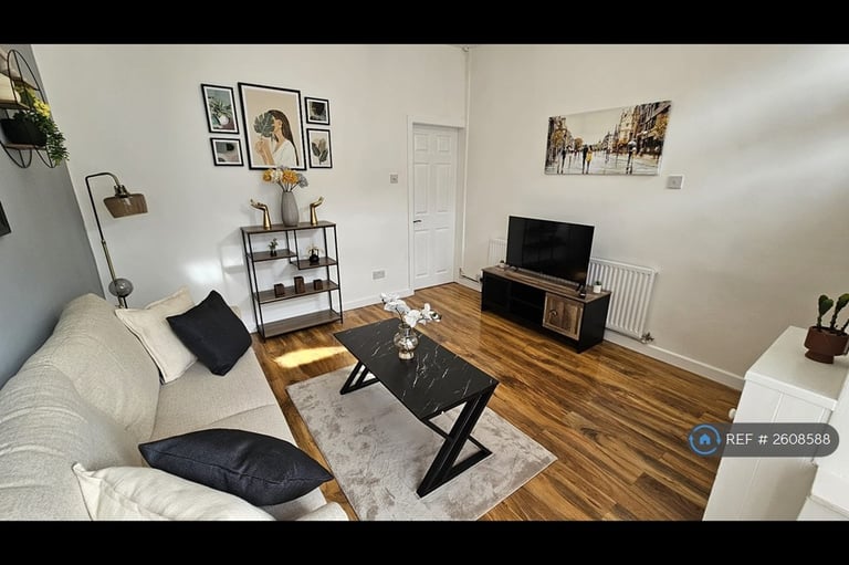 2 bedroom house in Parkfield Avenue, Manchester, M14 (2 bed) (#2608588)