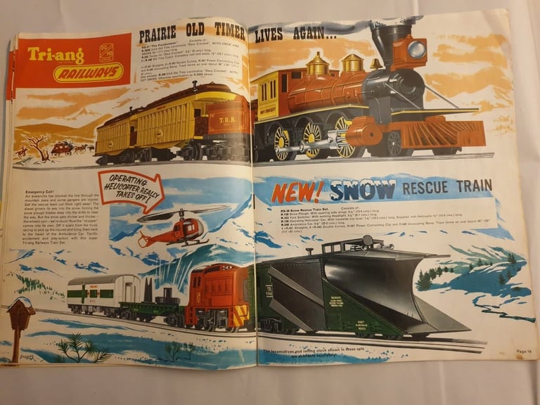 A 1963 Triang Railways Science Series Ninth Edition 44 page catalogue, £8, 