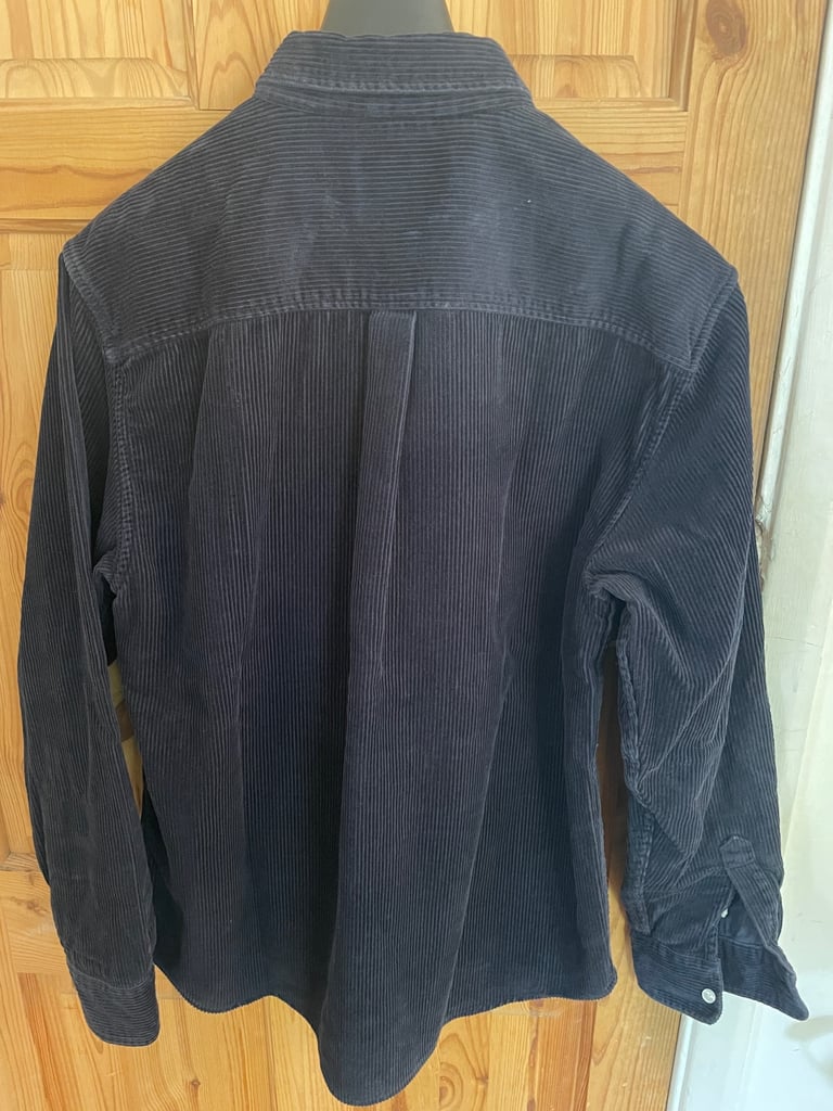Carhartt corduroy Shirt,blue navy, L size. Very good condition 