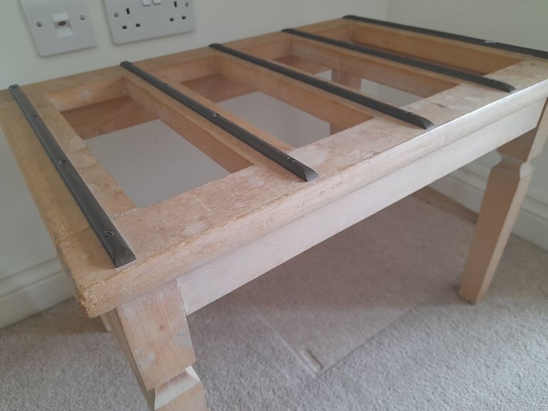 Luggage rack suitcase holder light oak bedroom