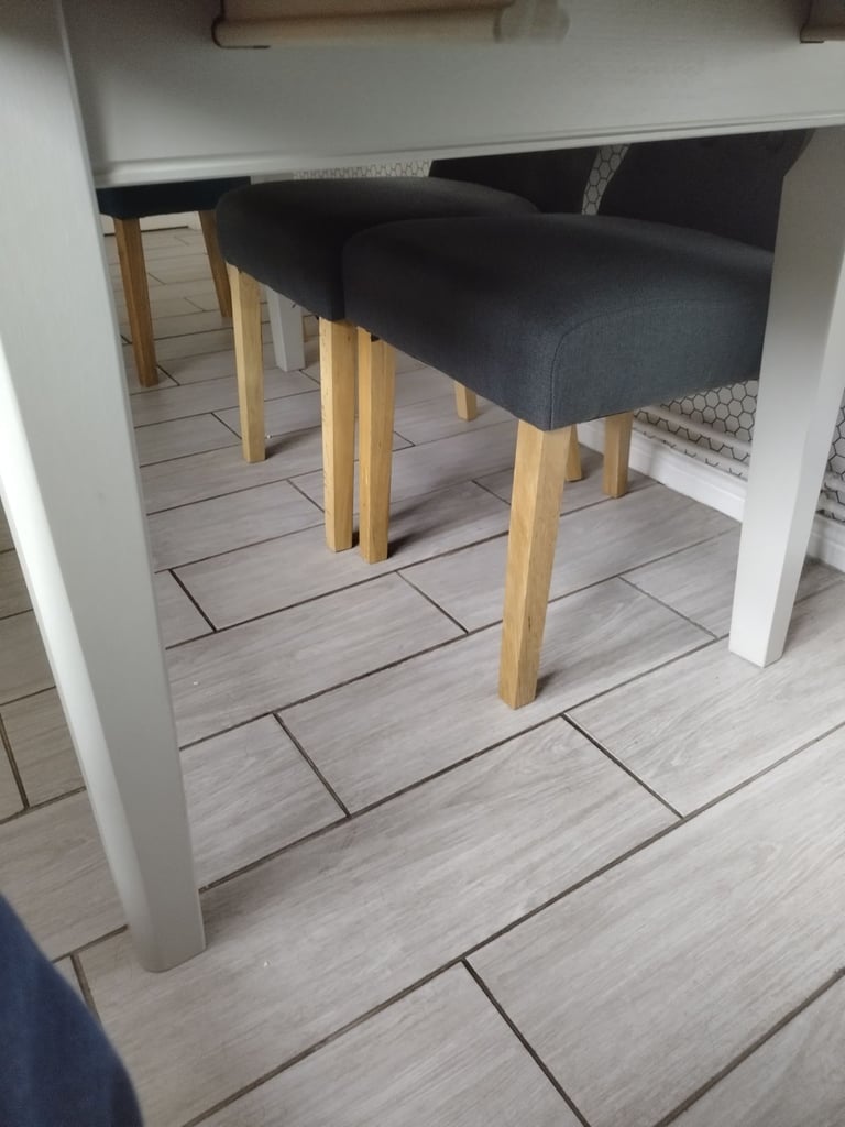image for Kitchen/ding table with 6 chairs 