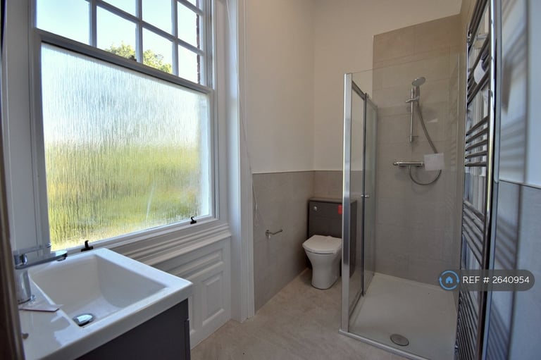 2 bedroom flat in Allcroft Road, Reading, RG1 (2 bed) (#2640954)