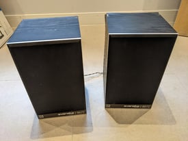 Svenska E50/2 bookshelf speakers