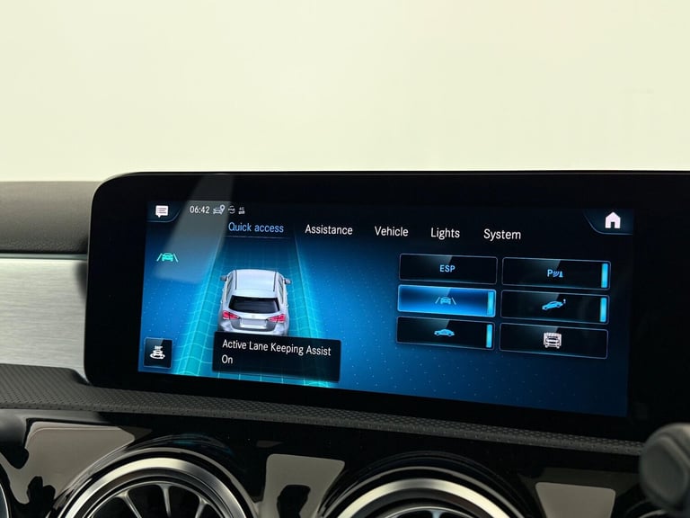  Mercedes-Benz A-Class 1.3 A180 AMG Line (Premium 2) 7G-DCT Euro 6 (s/s) 5dr Petrol Automatic