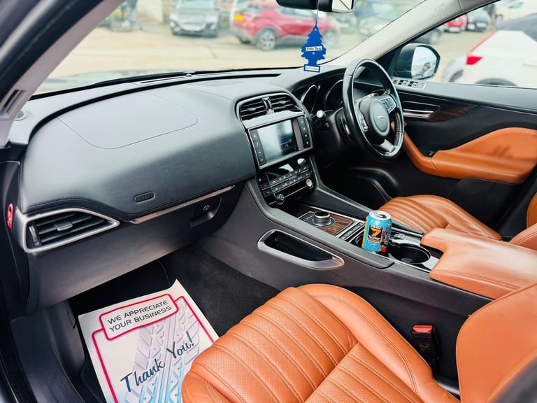 2017 Jaguar F-Pace 2.0d Portfolio 5dr Auto AWD ESTATE DIESEL Automatic
