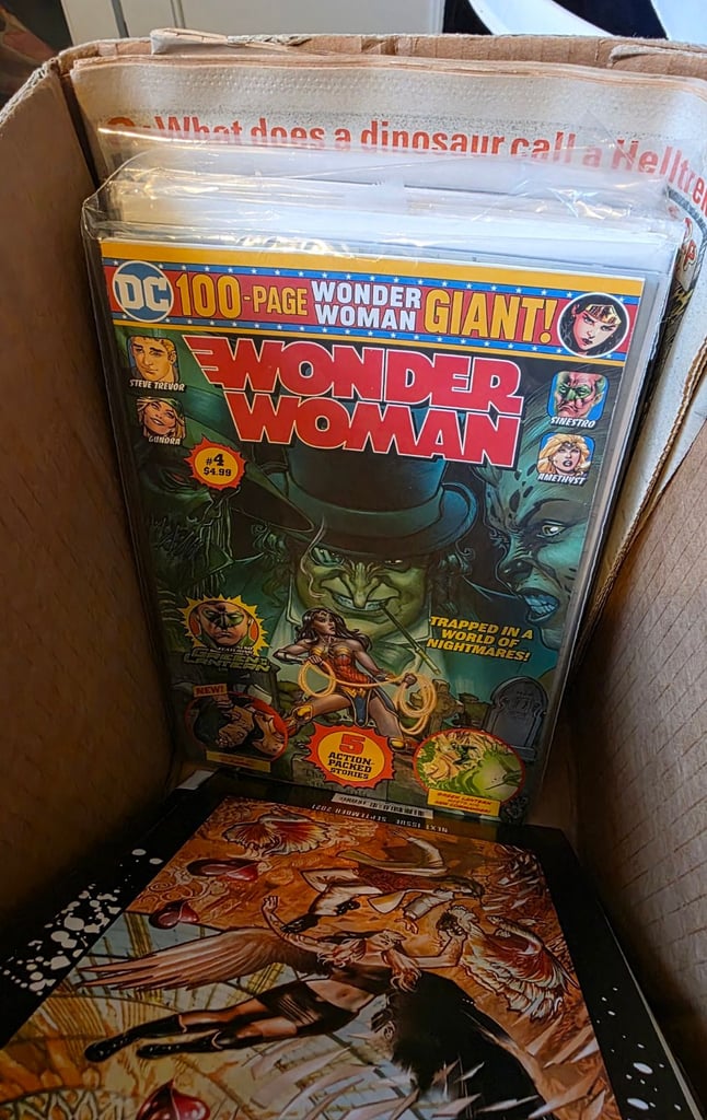 Comic Book Bundle - 140+ issues - Marvel, DC, Image, Indies, 2000AD - Long Box