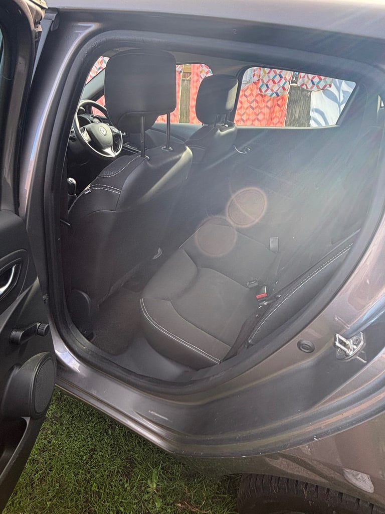 Renault, CLIO, Hatchback, 2014, Manual, 898 (cc), 5 doors