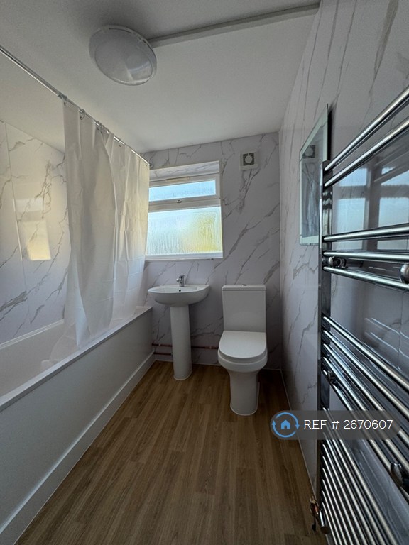 4 bedroom flat in Ranelagh Road, Leytonstone, E11 (4 bed) (#2670607)