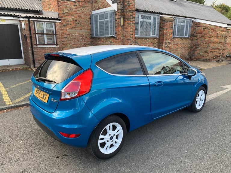 FORD FIESTA  1.0t ECOBOOST  BLUE/WHITE EDITION  NEW BELTS  NEW MOT WARRANTY 