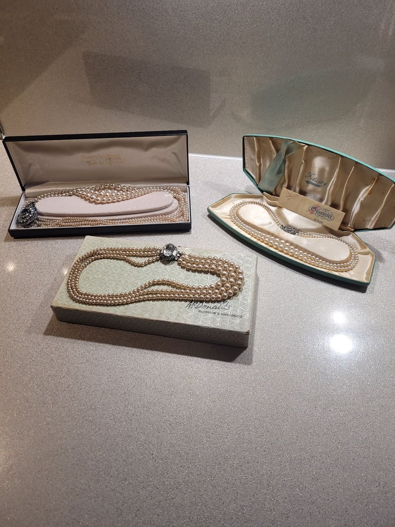 image for Vintage pearl necklace x3