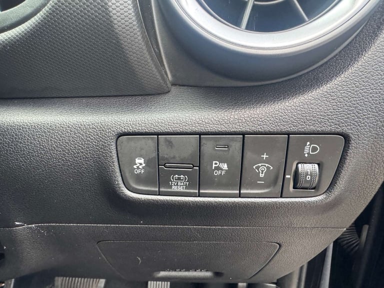 2022 Hyundai KONA 1.6 Kona SE Connect GDi HEV Semi-Auto 5dr SUV Hybrid Automatic