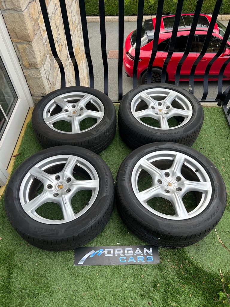image for Porsche Panamera 18” alloy wheels and 4Pirelli Tyres