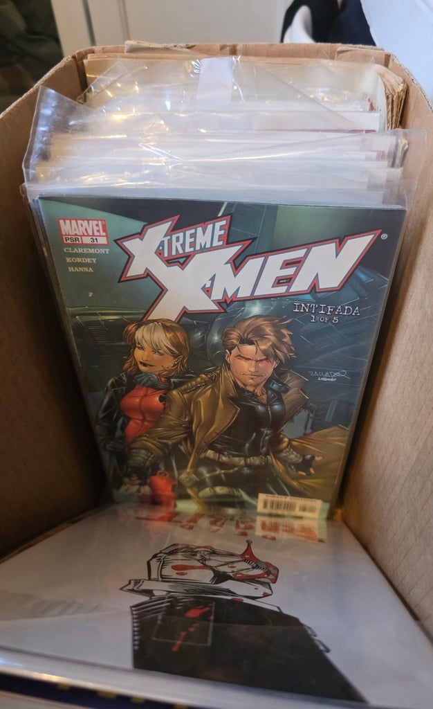 Comic Book Bundle - 140+ issues - Marvel, DC, Image, Indies, 2000AD - Long Box