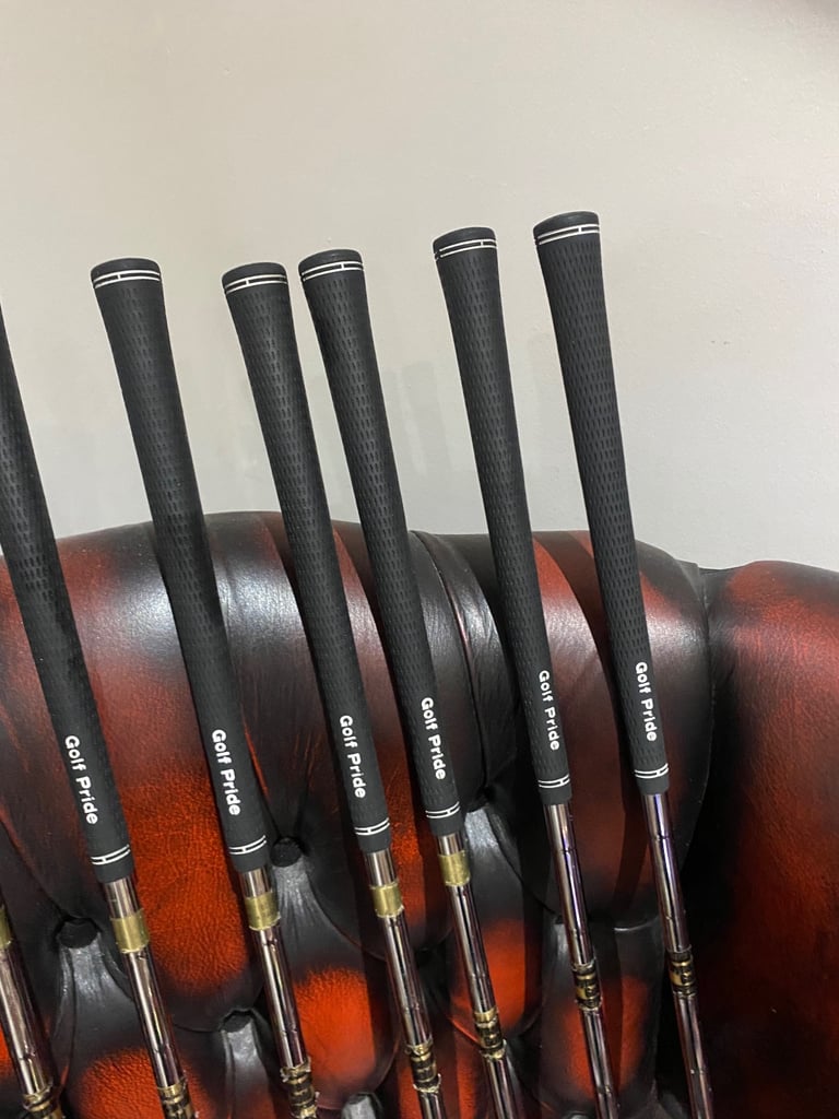 Titleist Irons, DCI, New grips 