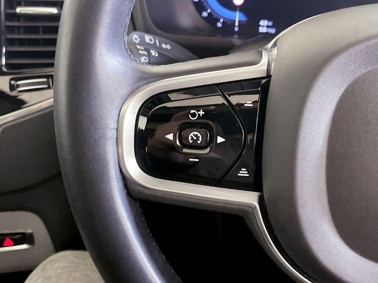 2022 Volvo XC90 2.0h T8 Recharge 18.8kWh Plus Auto 4WD Euro 6 (s/s) 5dr Automatic SUV Hybrid Auto...