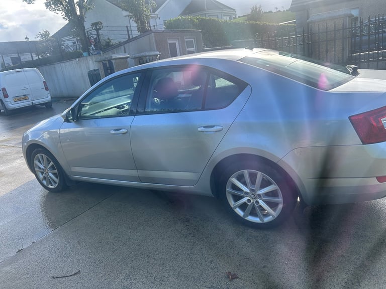 Skoda, OCTAVIA, Hatchback, 2014, Manual, 1598 (cc), 5 doors