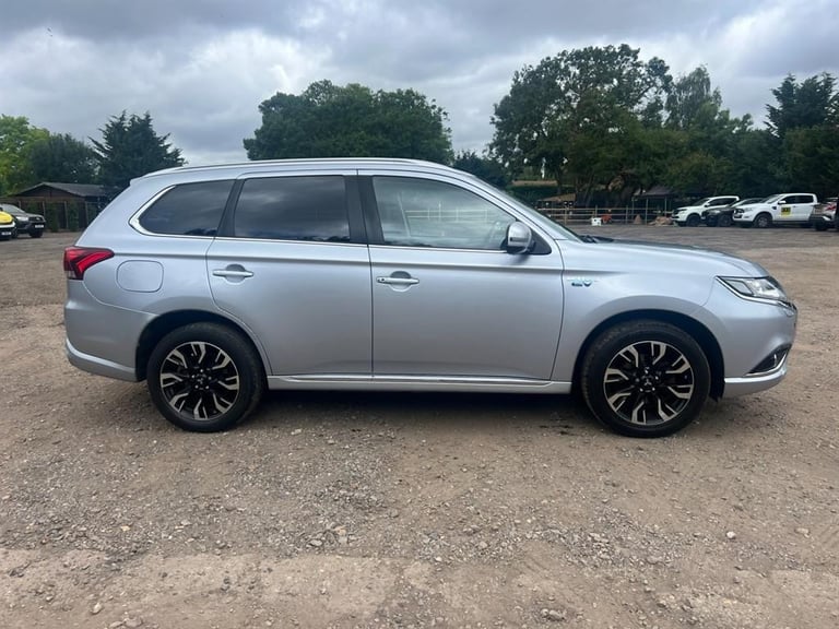 2017 Mitsubishi Outlander PHEV JURO SUV Petrol/Ele Automatic
