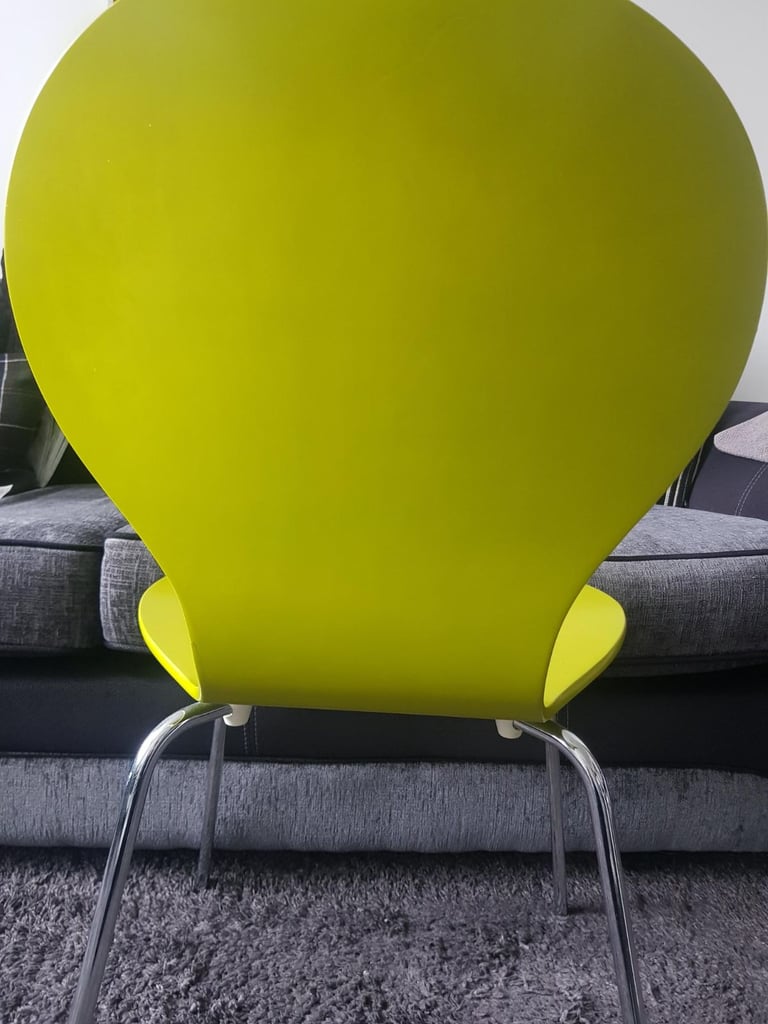 Wooden dining chairs x4