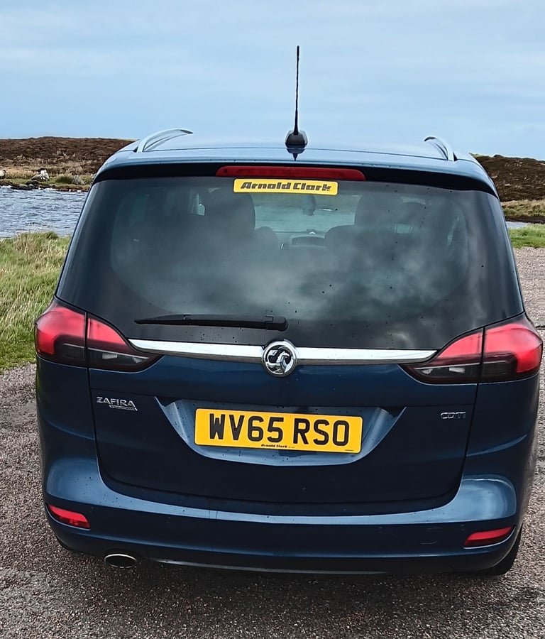 7 Seater Vauxhall Zafira Tourer 2.0