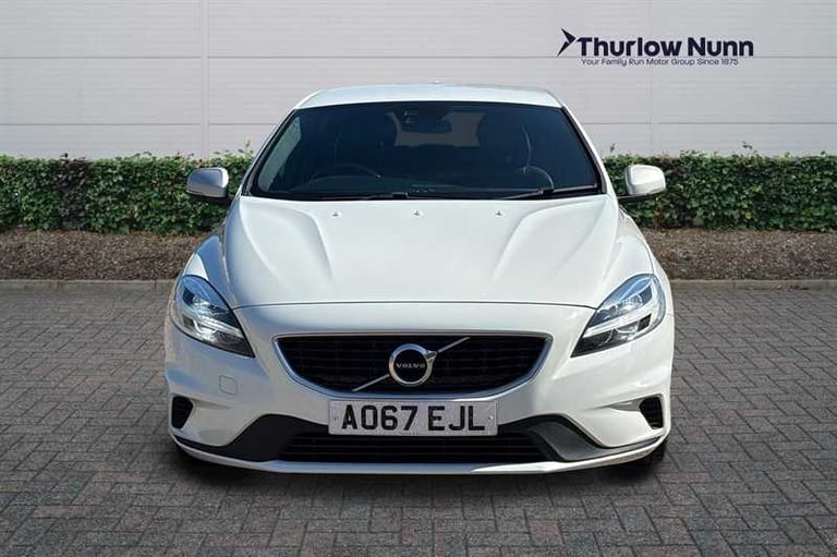 2017 Volvo V40 2.0 D2 R-Design Nav Plus Hatchback 5dr Diesel Manual Euro 6 (s/s) (120 ps) Hatchba...