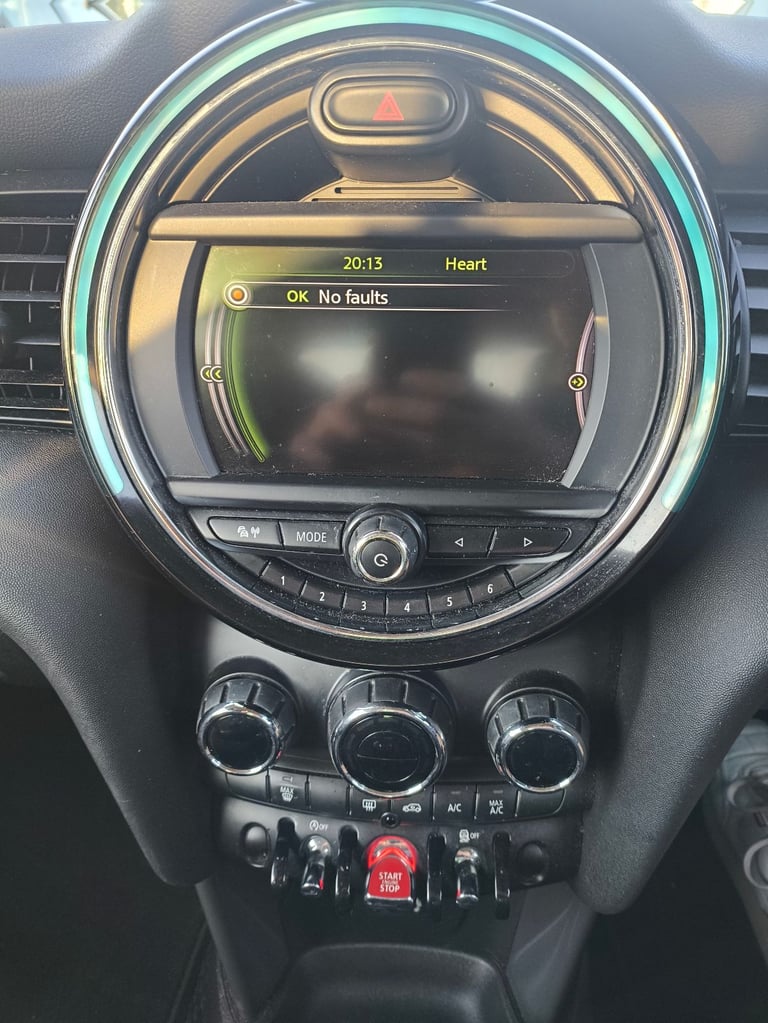 Mini One 2017, Manual, 1198 (cc), 3 doors