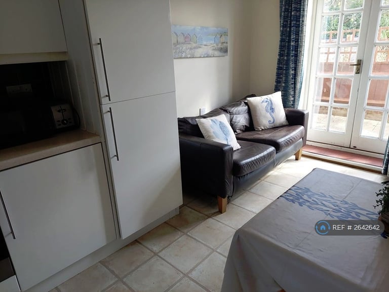 1 bedroom in Neptune Court, Colchester, CO1 (#2642642)